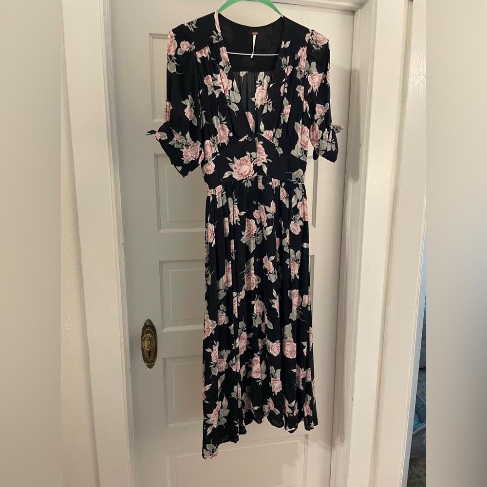Free people Sz XS black and pink floral midi dress